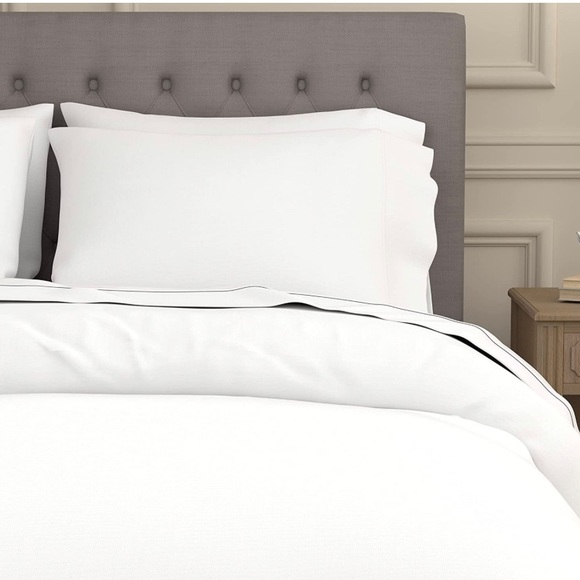 Sealy Signature - 300 Thread Count Clean Performance Solid Sheet Set, White Twin - Picture 2 of 7